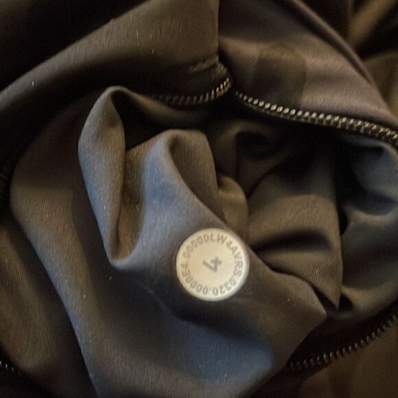 Lululemon Pack It Up Jacket
Incognito Camo Multi Grey Size 4/ Pristine - Picture 8 of 8